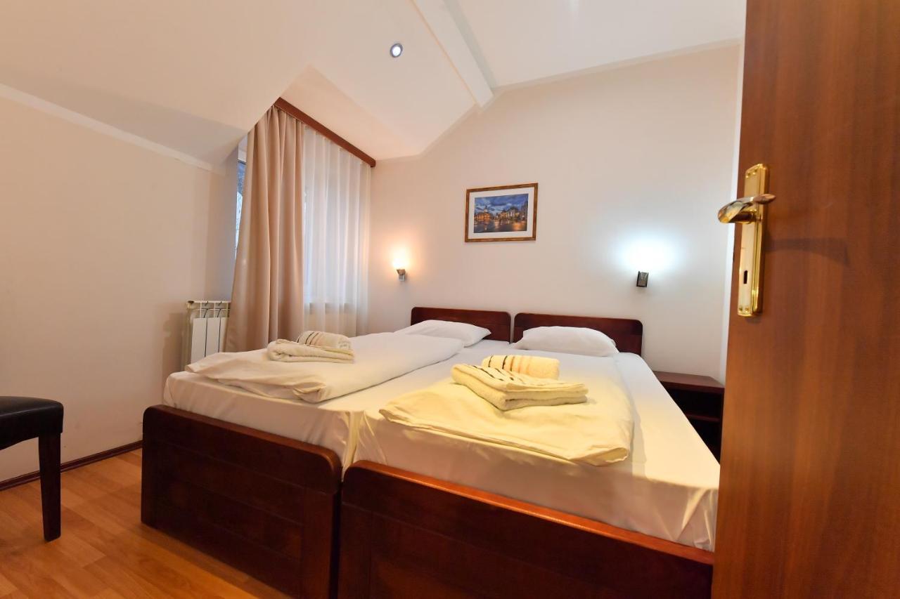 Apartments & Accommodation Stojic Нови Сад Екстериор снимка