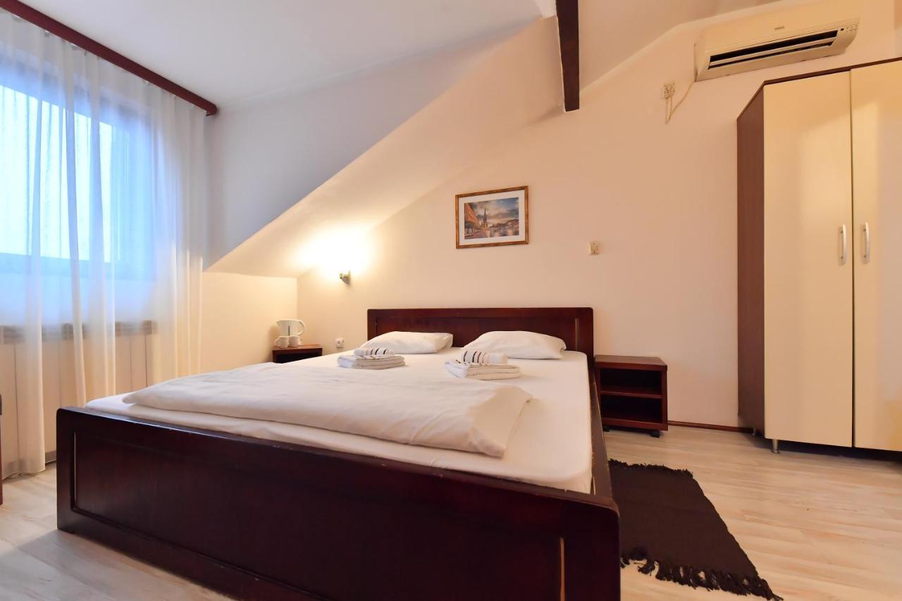 Apartments & Accommodation Stojic Нови Сад Екстериор снимка