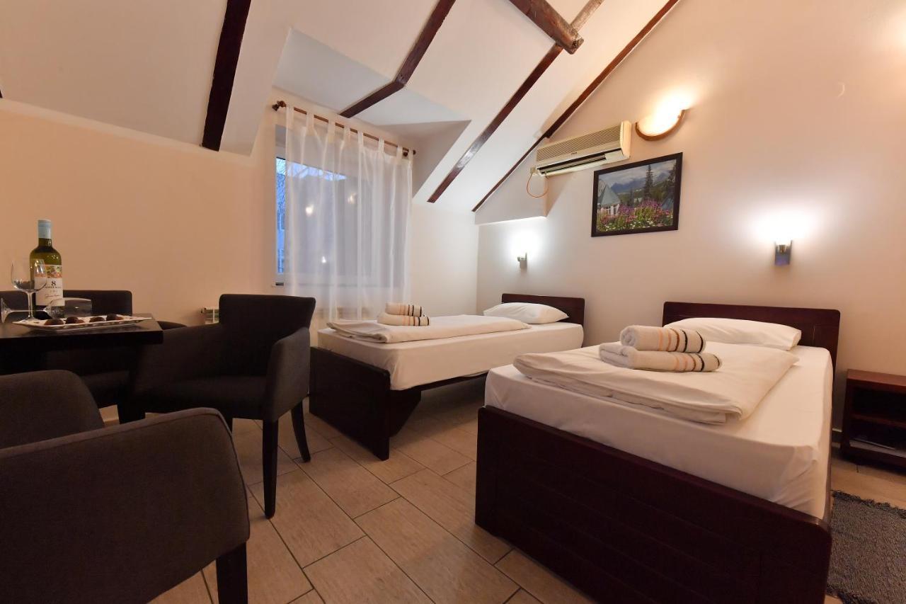 Apartments & Accommodation Stojic Нови Сад Екстериор снимка