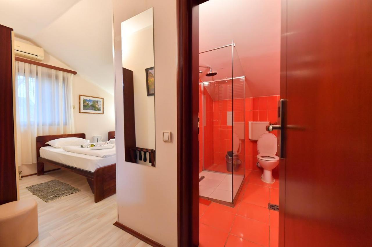 Apartments & Accommodation Stojic Нови Сад Екстериор снимка