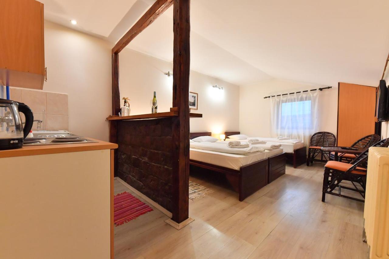 Apartments & Accommodation Stojic Нови Сад Екстериор снимка