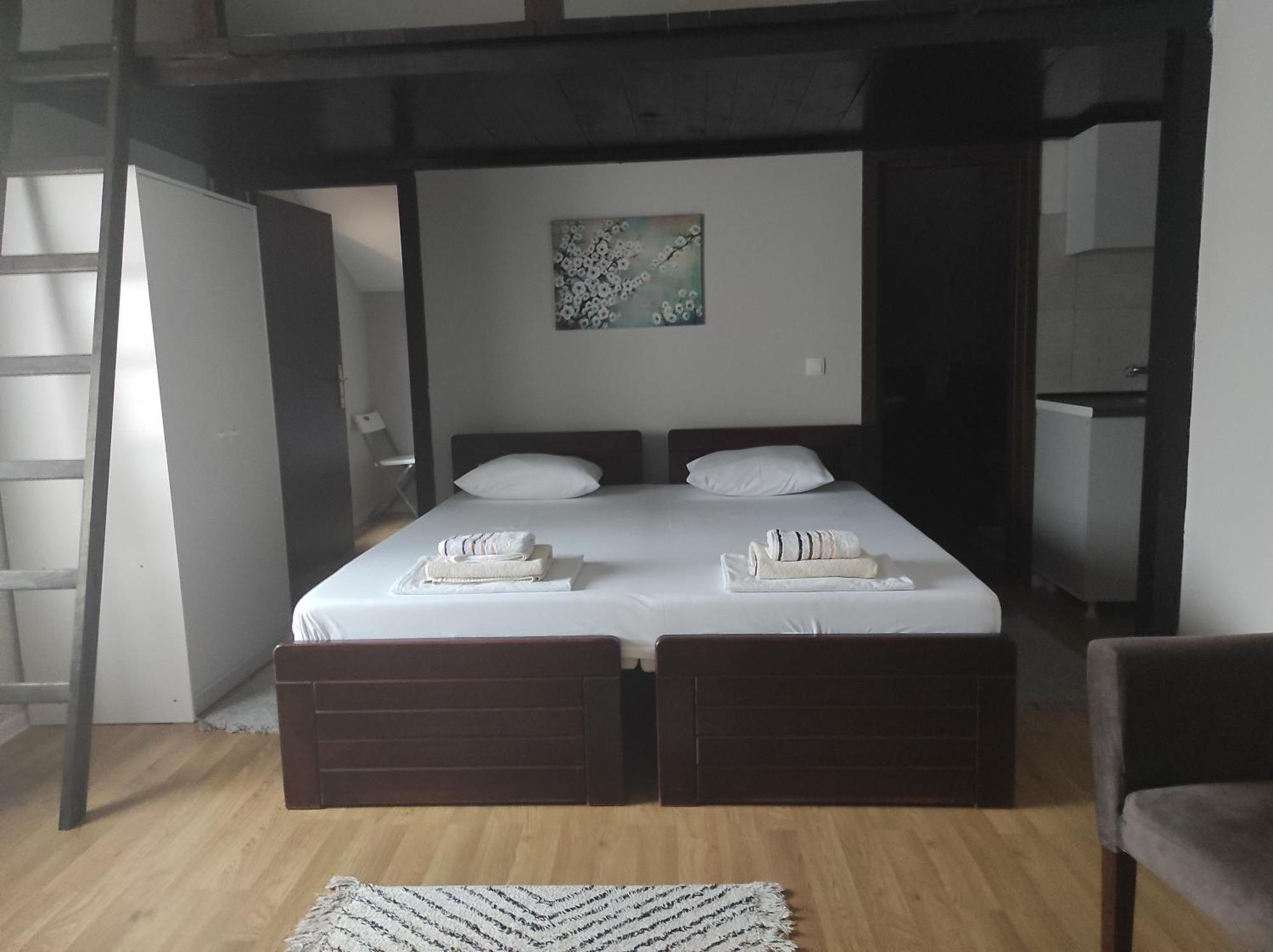 Apartments & Accommodation Stojic Нови Сад Екстериор снимка