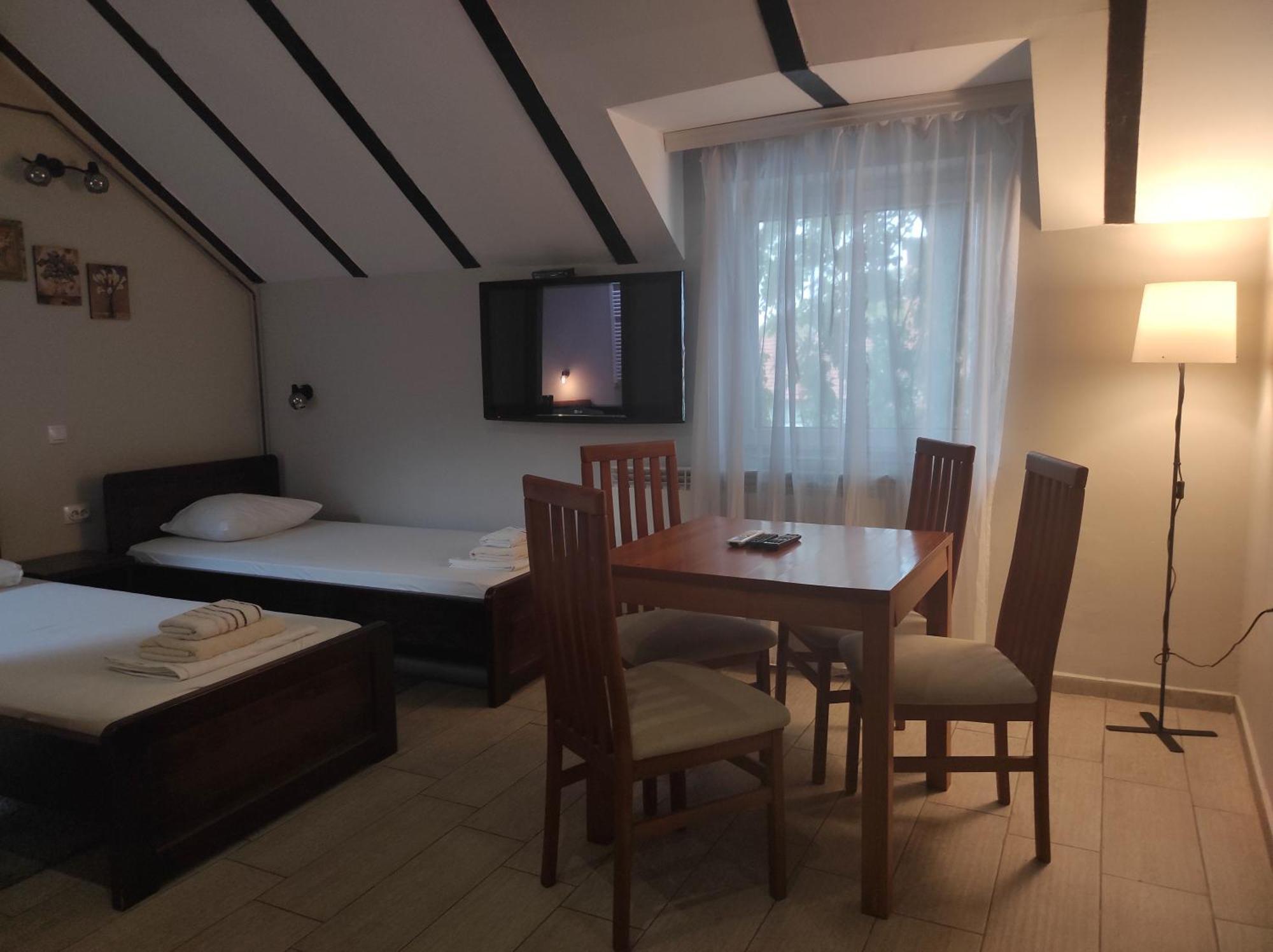 Apartments & Accommodation Stojic Нови Сад Екстериор снимка